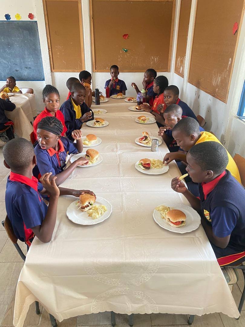 554921475_1372070648252196_5546433661832201459_n